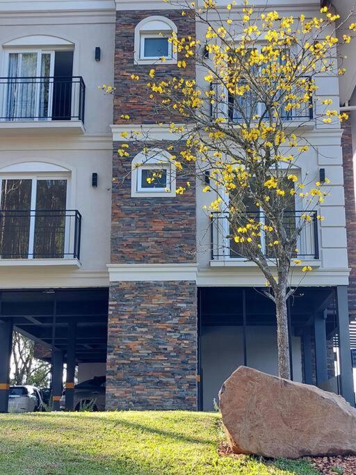 Pervoi Casa Ipe Apartment Gramado Luaran gambar